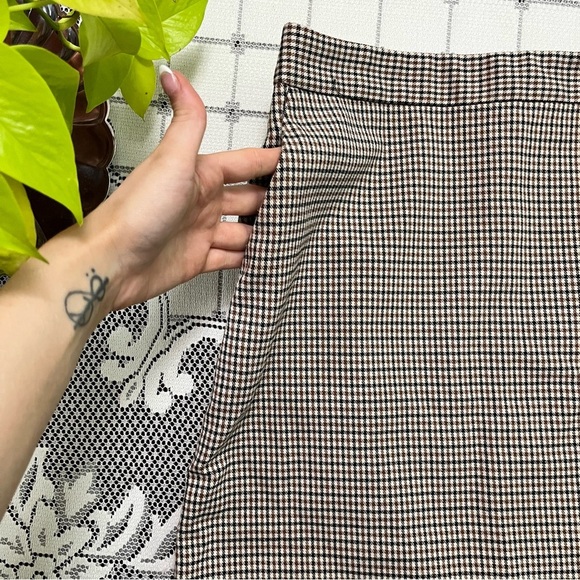 Classic Brown Black and White Checkered Skirt - Picture 2 of 7